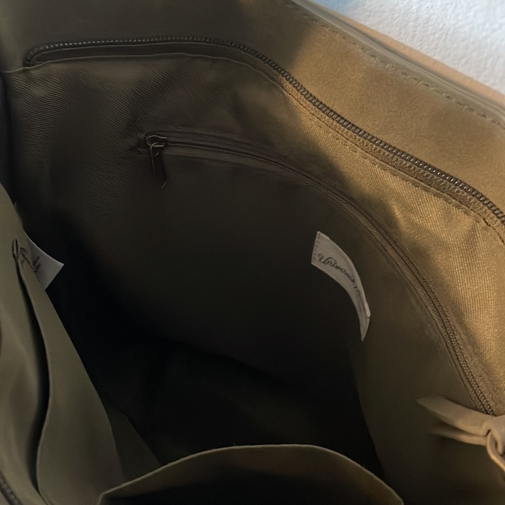Purse - Picture 3 of 3